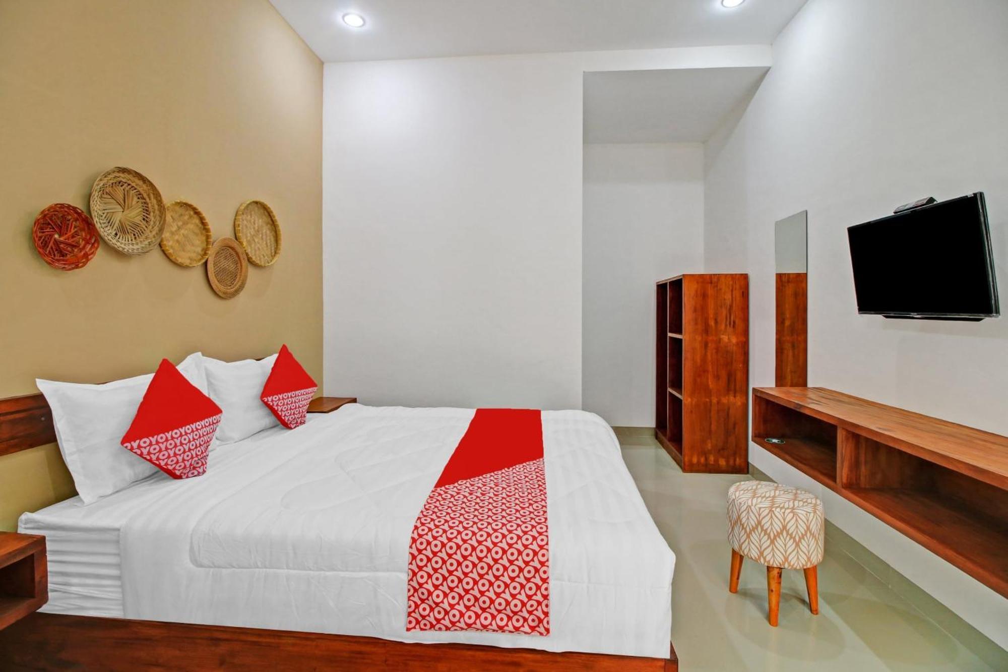 Oyo 90820 Madania Guesthouse Syariah Mataram Exteriör bild