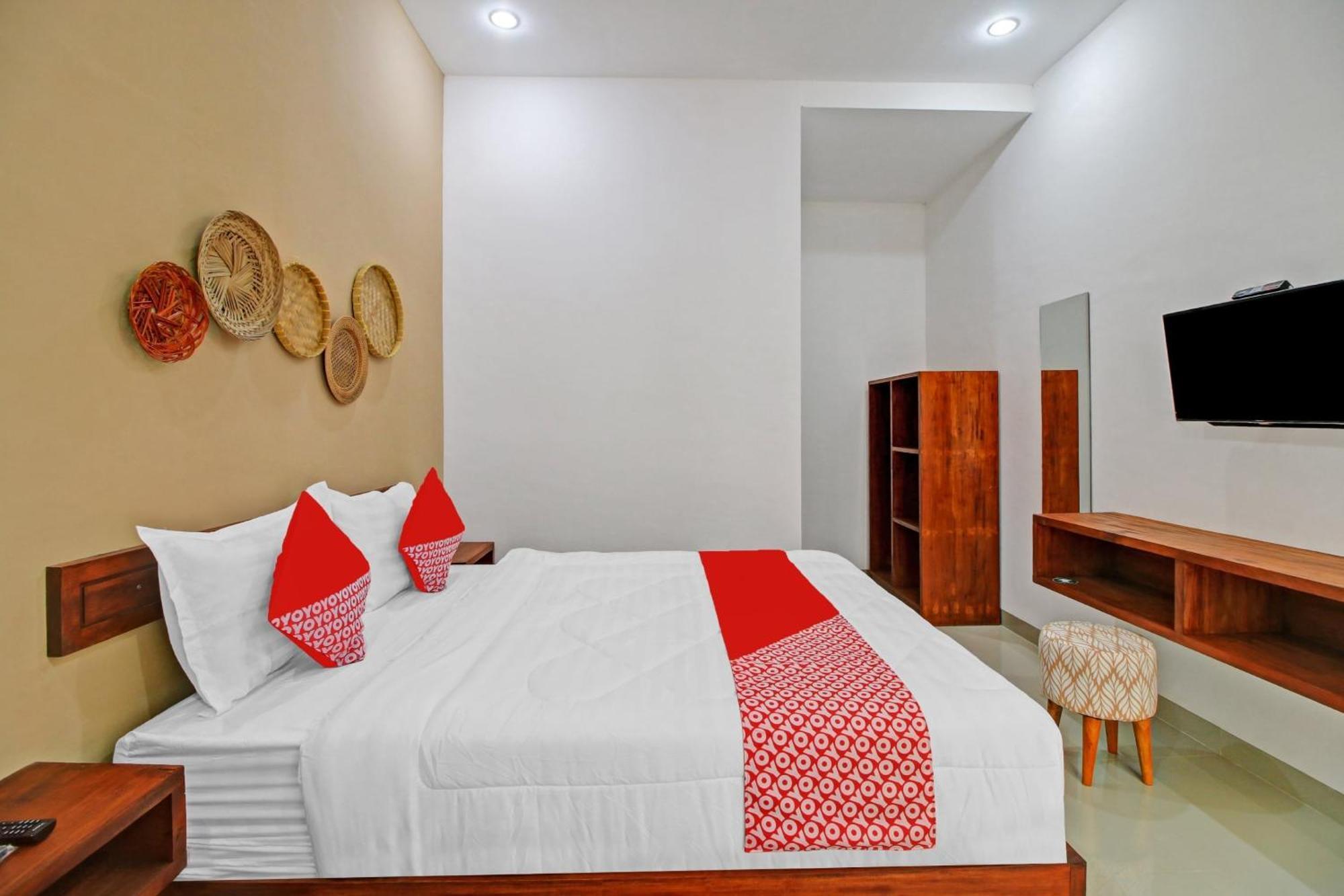Oyo 90820 Madania Guesthouse Syariah Mataram Exteriör bild
